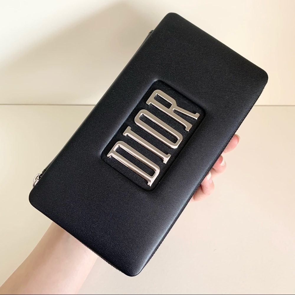 Hold NWOT Dior vanity case - Picture 13 of 16